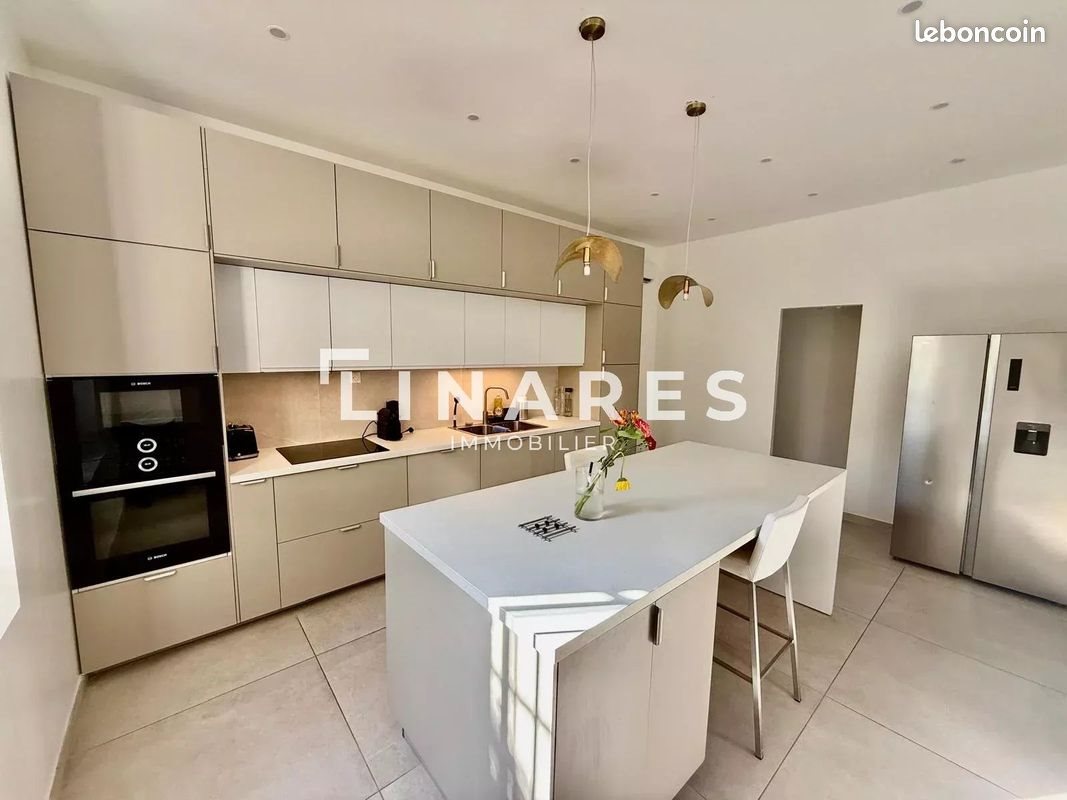 Maison à louer, 158m², Marseille 10ème