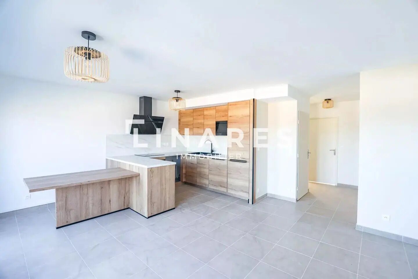 Appartement à louer, 61m², Trets