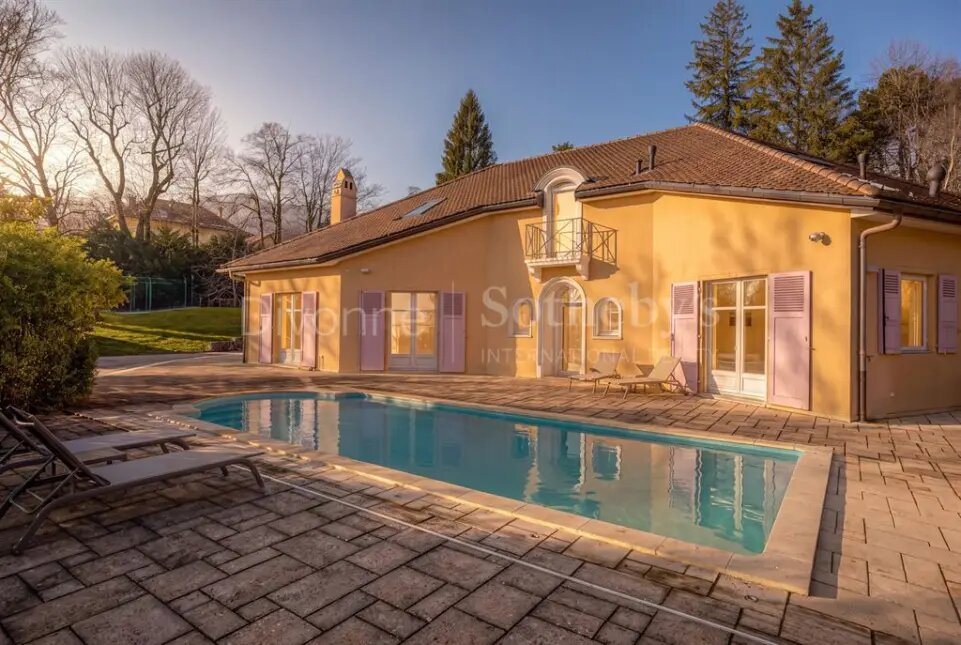 Maison à vendre, 480m², Gex