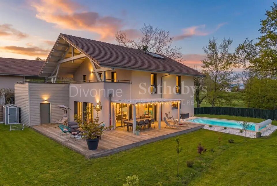 Maison à vendre, 227m², Divonne-les-Bains