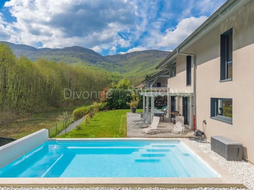 Maison à vendre, 227m², Divonne-les-Bains