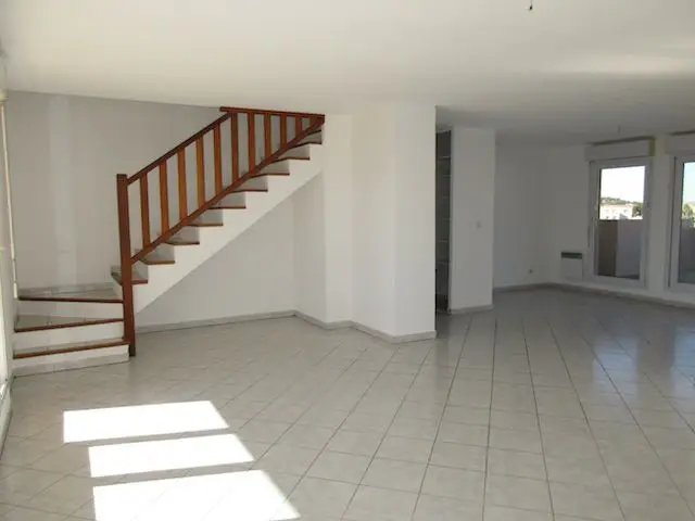 Appartement à louer, 107m², Sanary-sur-Mer