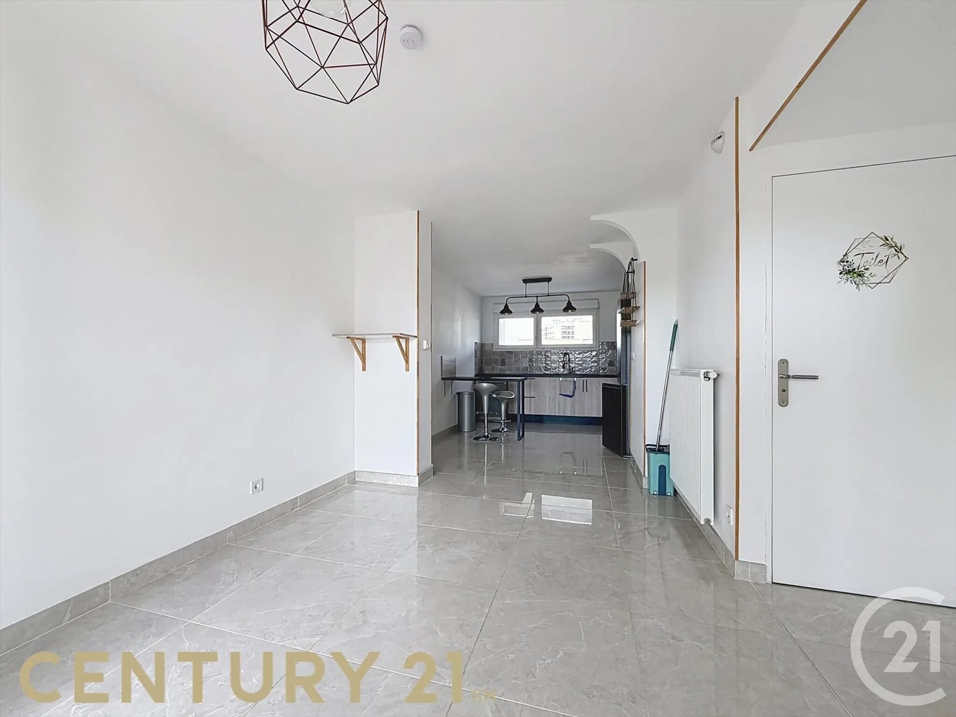 Appartement à louer, 45m², Saint-Priest
