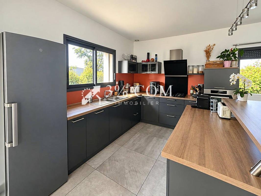 Maison à vendre, 123m², Marzan