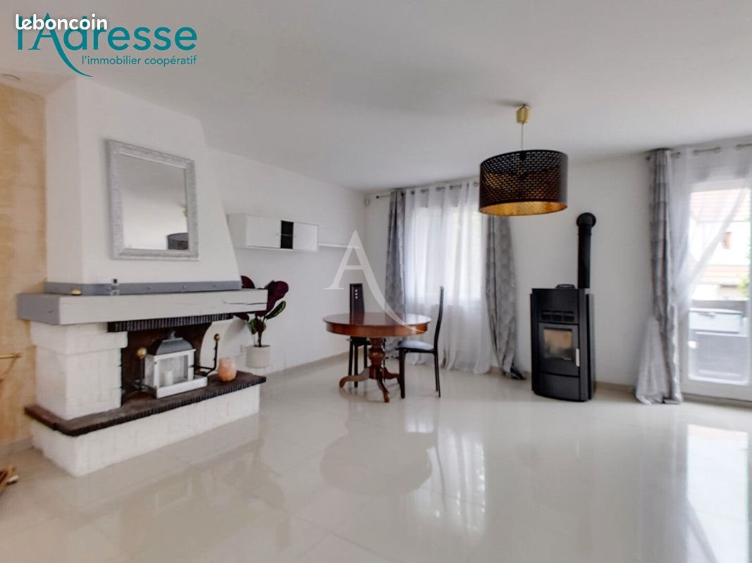 Maison à vendre, 107m², Emerainville