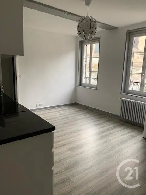 Appartement à louer, 27m², Ivry-la-Bataille