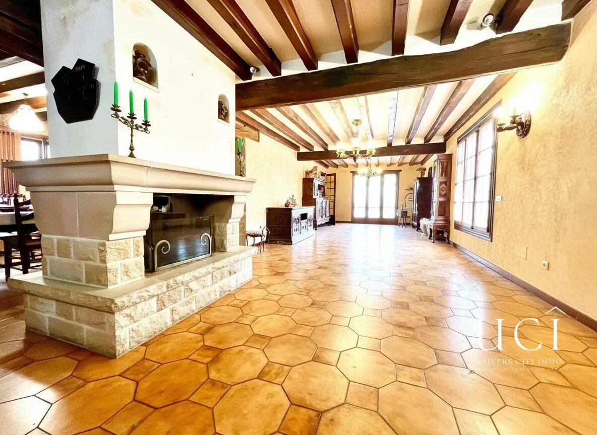 Maison à vendre, 207m², Avrillé