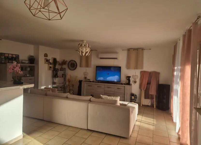 Maison à louer, 93m², Mallemort