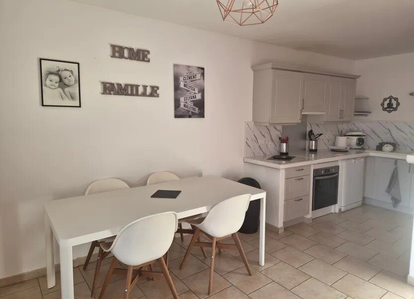 Maison à louer, 93m², Mallemort