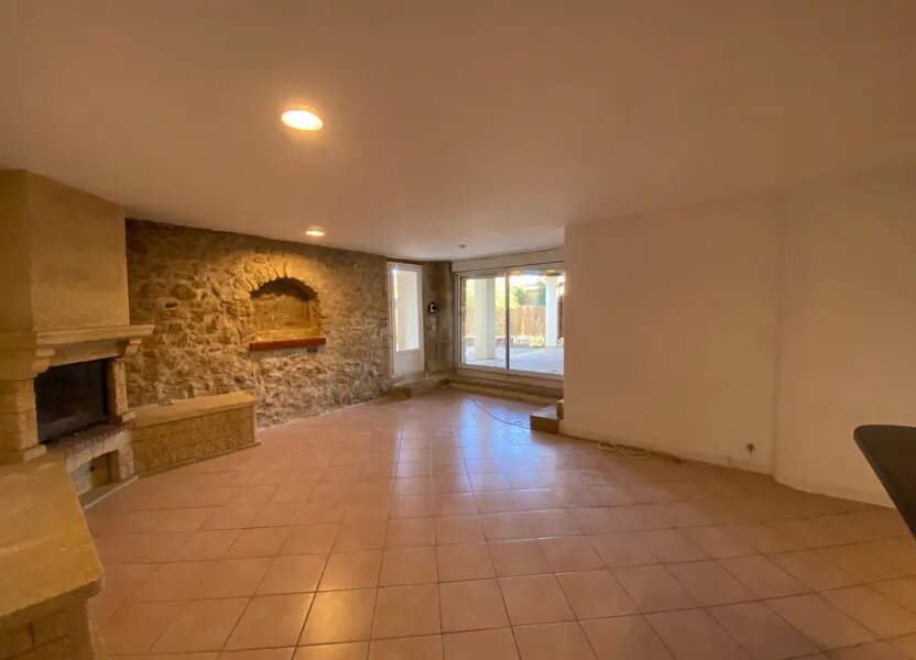 Maison à louer, 97m², Mallemort