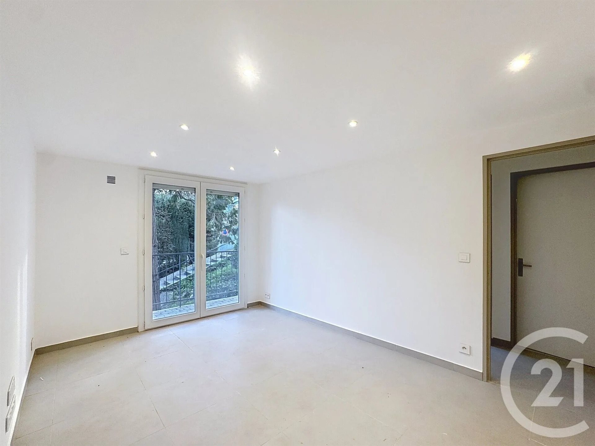 Appartement à louer, 54m², Cannes