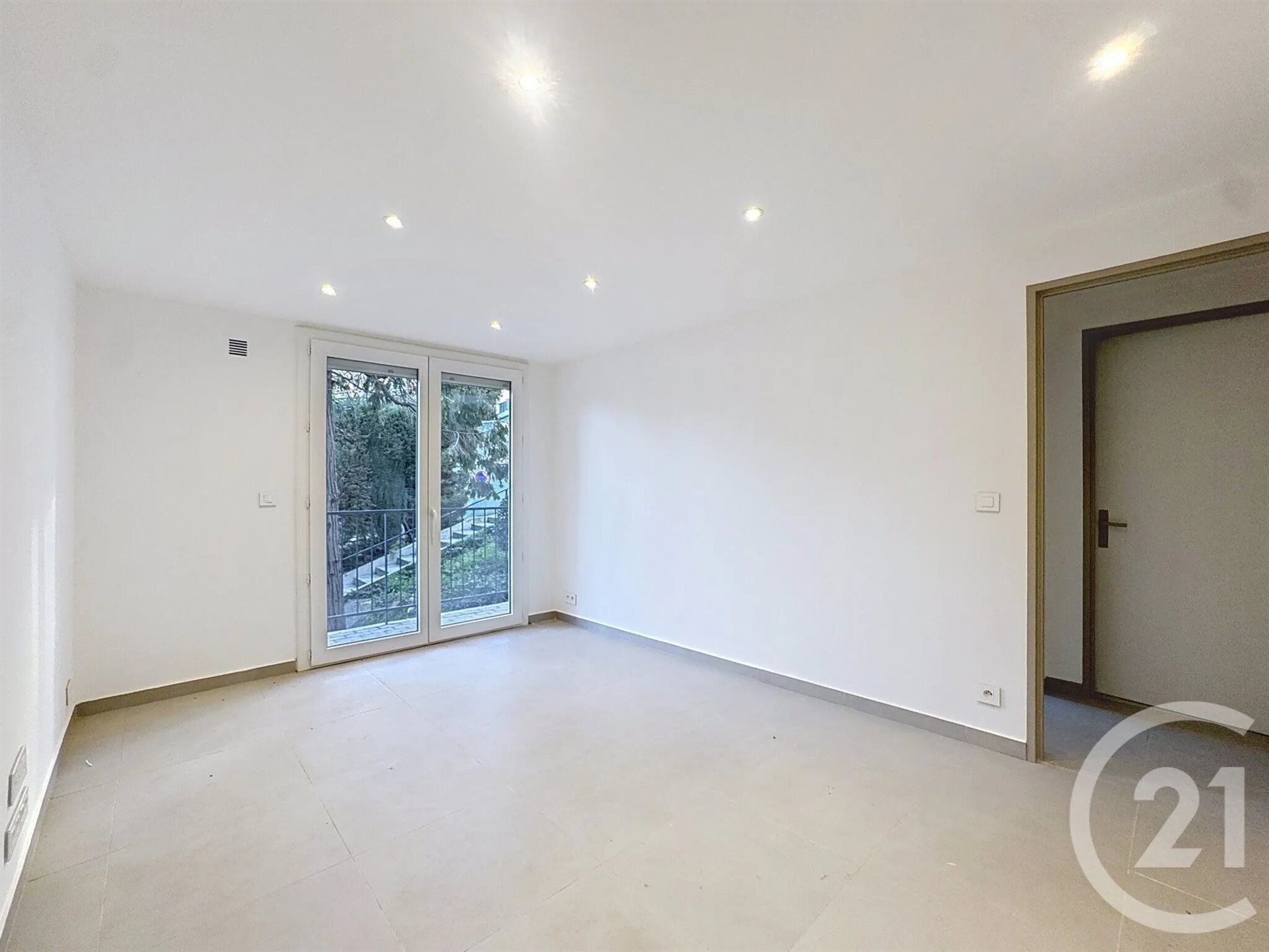Appartement à louer, 54m², Cannes