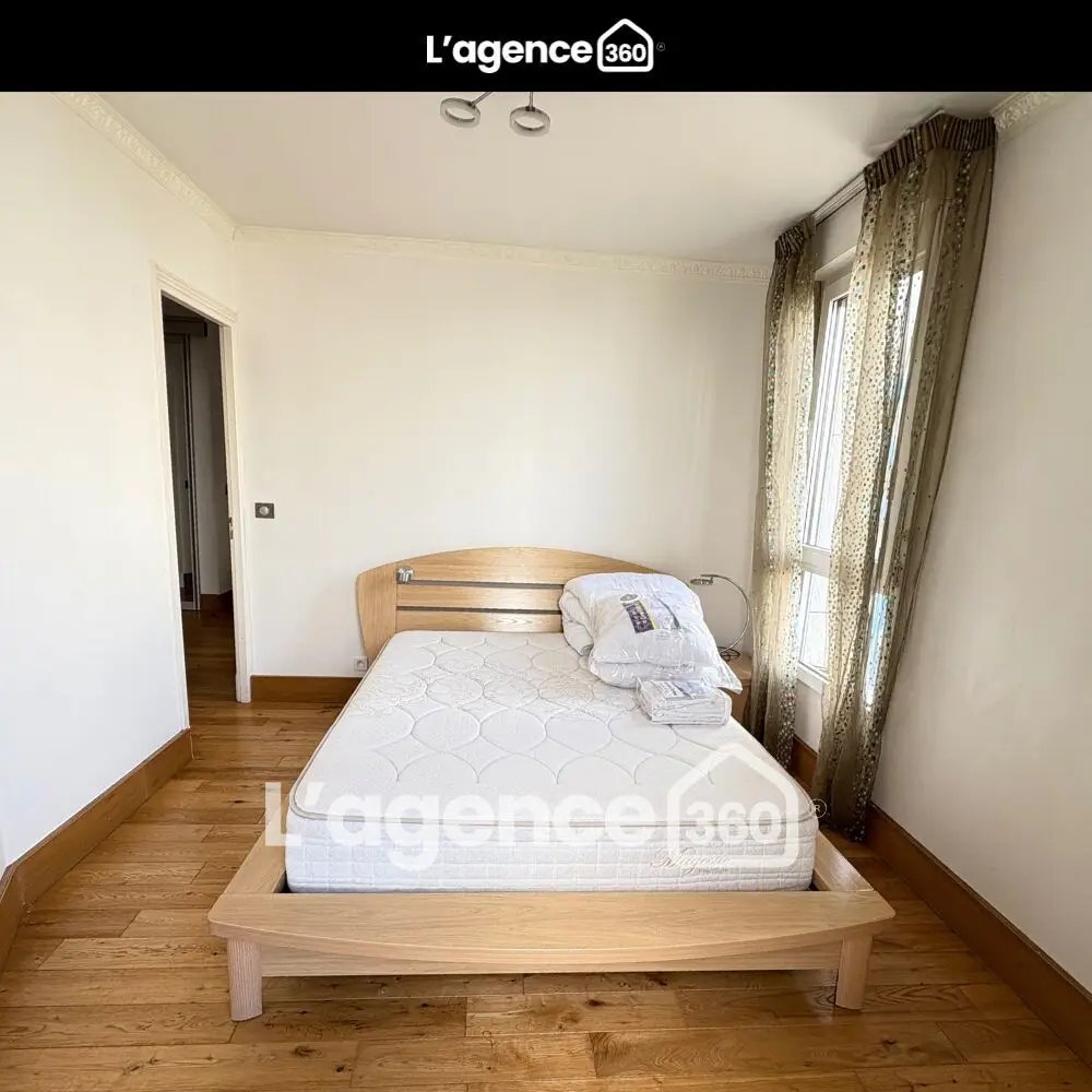Appartement à louer, 59m², Courbevoie