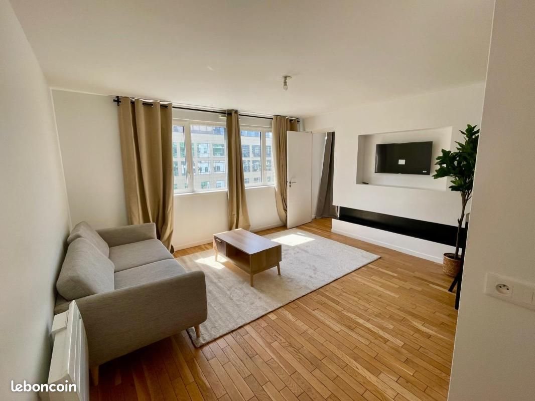 Appartement à louer, 43m², Courbevoie