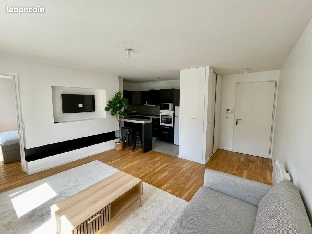 Appartement à louer, 43m², Courbevoie