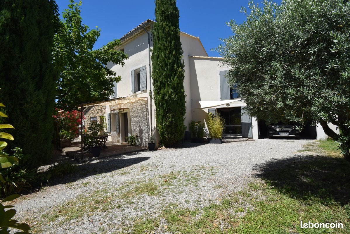 Maison à vendre, 242m², Modène