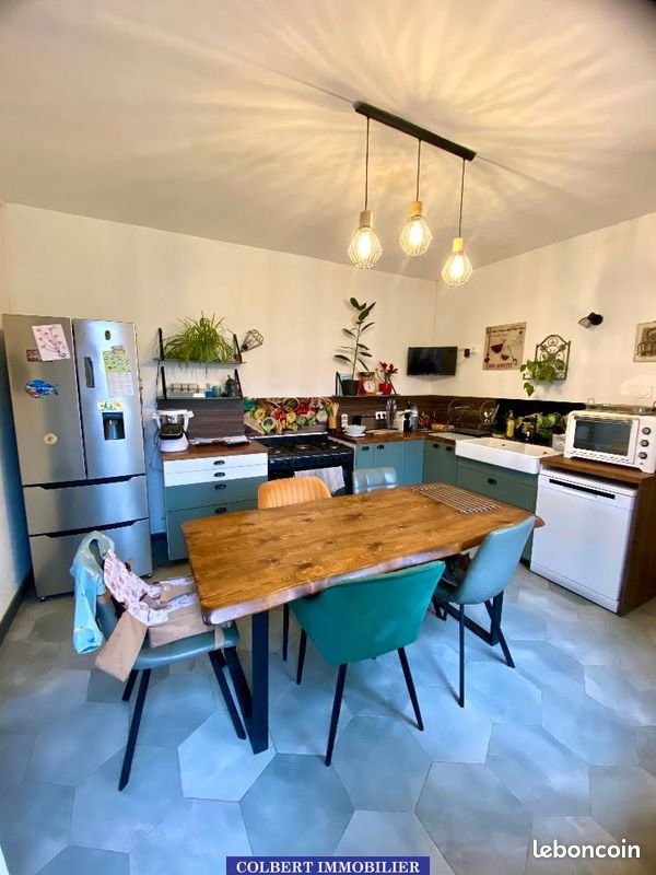 Maison à vendre, 94m², Mont-Saint-Sulpice