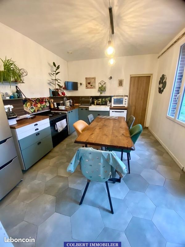 Maison à vendre, 94m², Mont-Saint-Sulpice