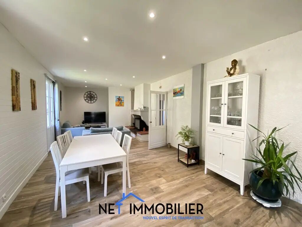 Maison à vendre, 191m², Saucats