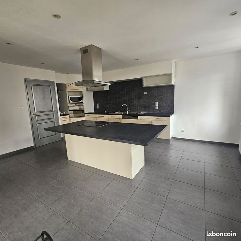 Appartement à vendre, 188m², Saint-Jean-Bonnefonds