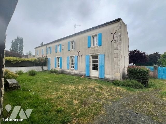 Maison à vendre, 133m², Saint-Georges-de-Rex
