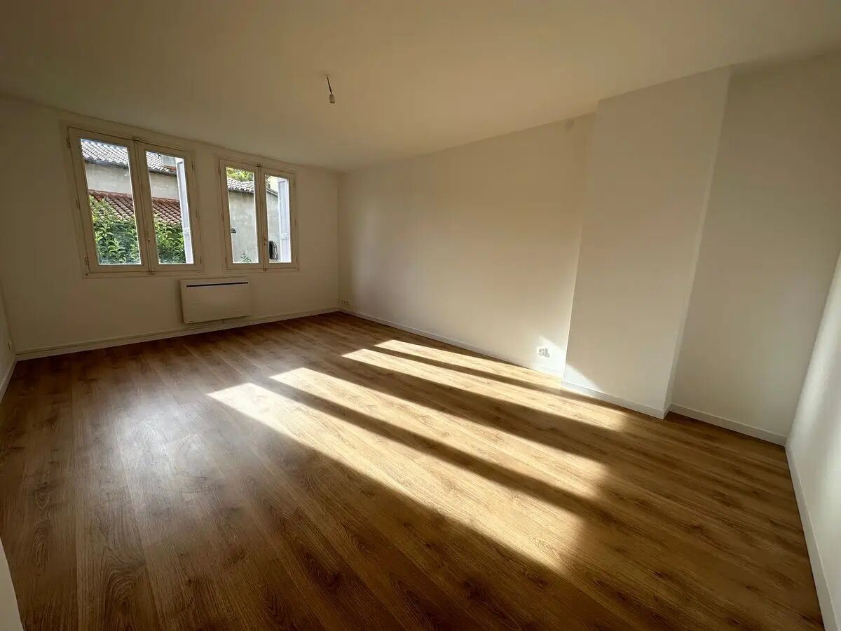 Appartement à louer, 78m², Prades