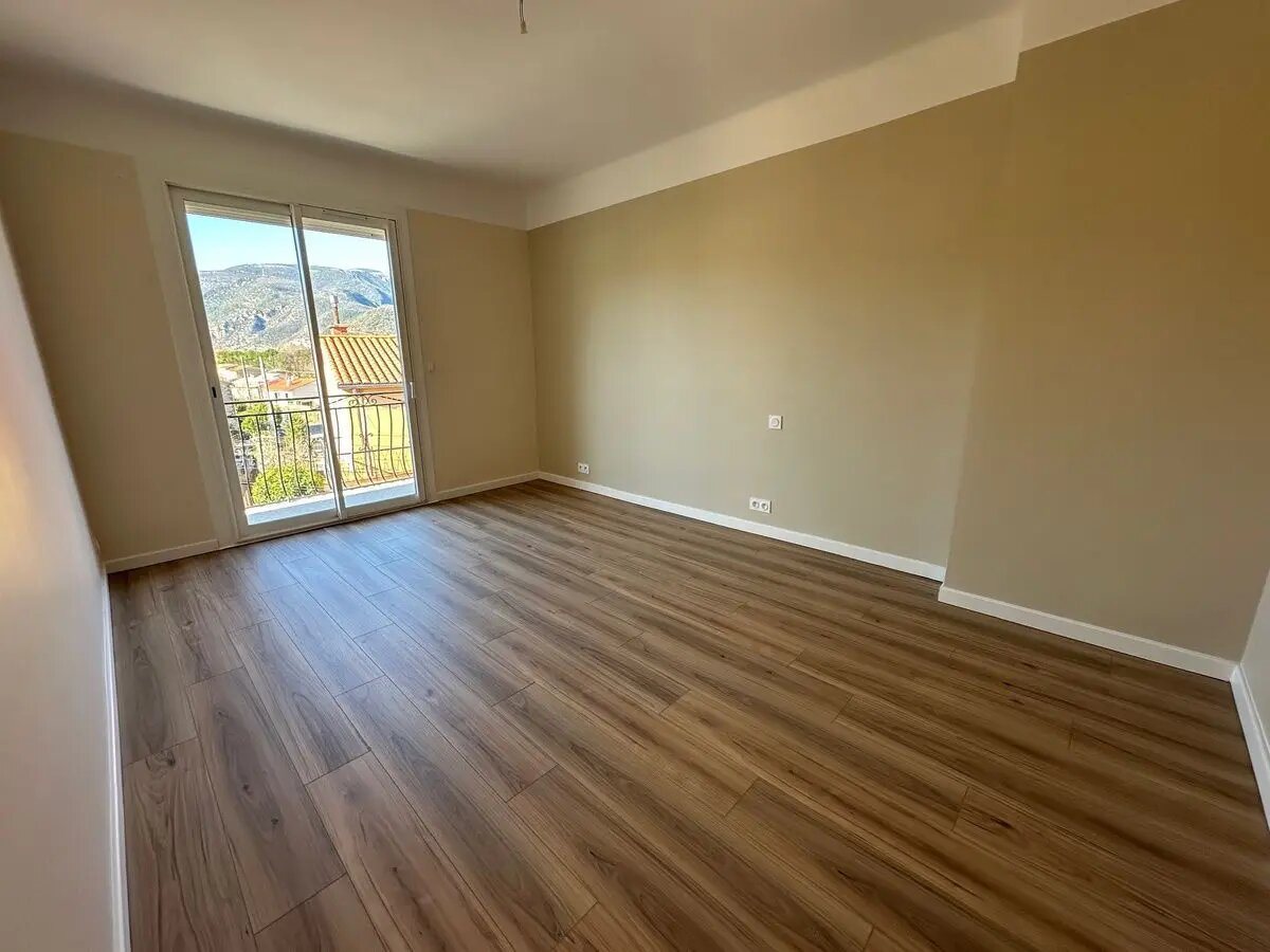 Appartement à louer, 77m², Prades