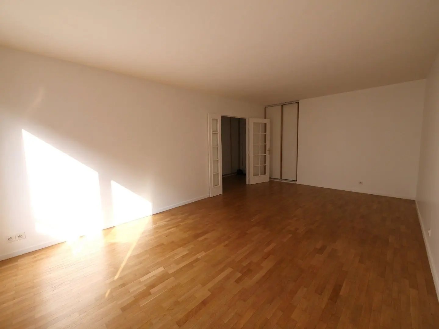 Appartement à louer, 50m², Suresnes