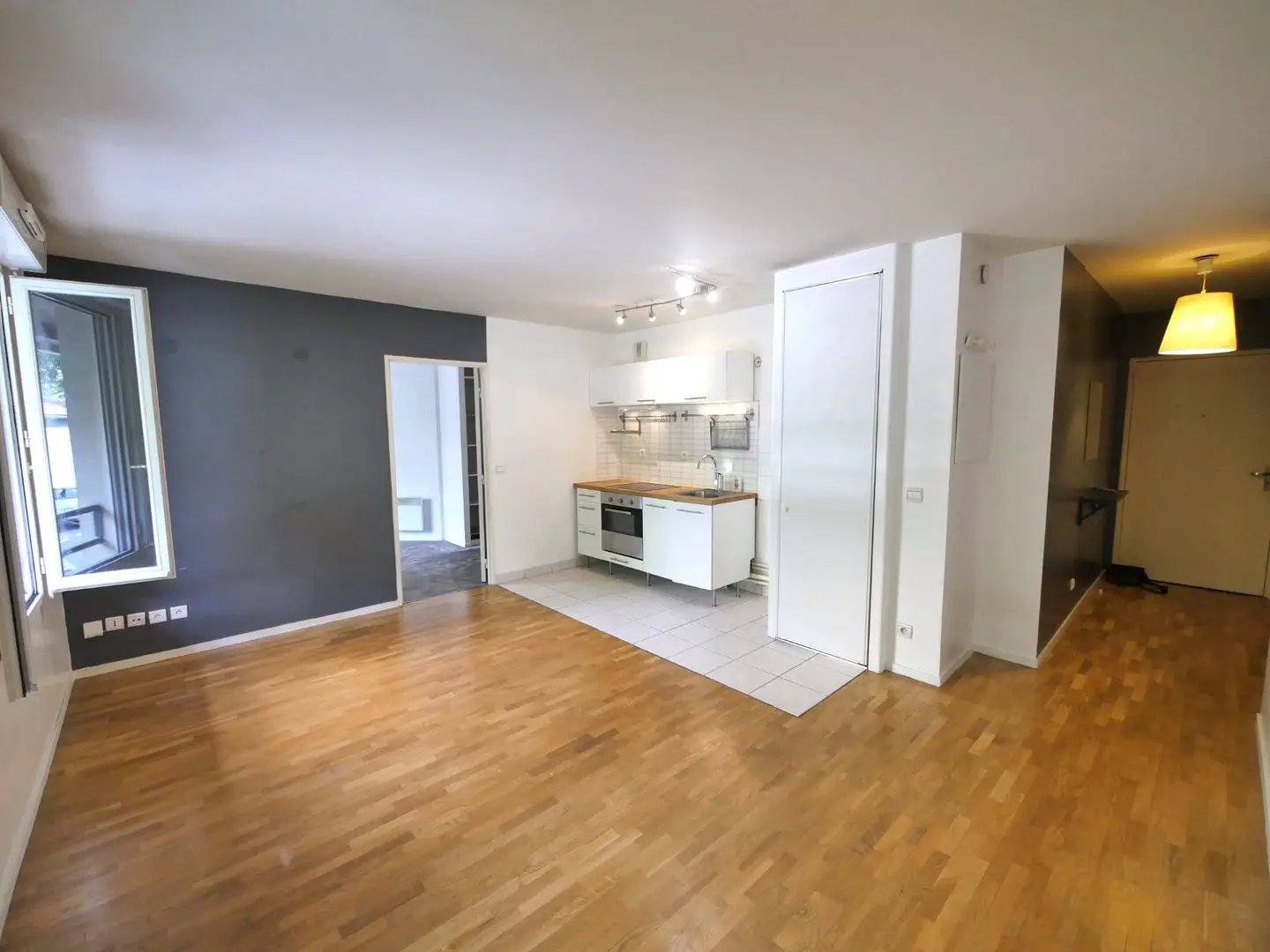 Appartement à louer, 40m², Suresnes