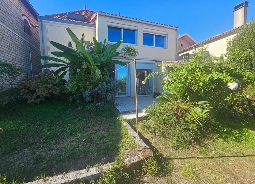 Maison à louer, 133m², Saintes