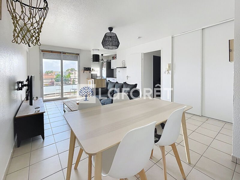 Appartement à louer, 43m², Saint-Estève