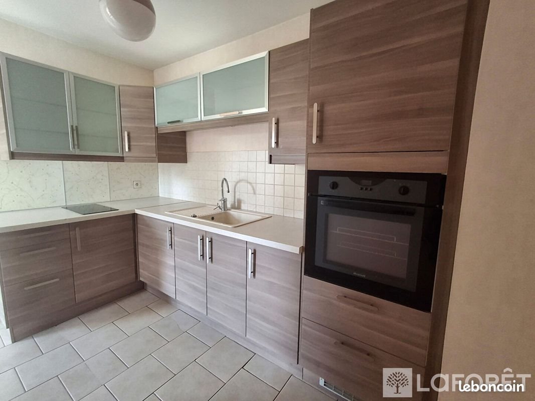 Appartement à louer, 58m², Ay