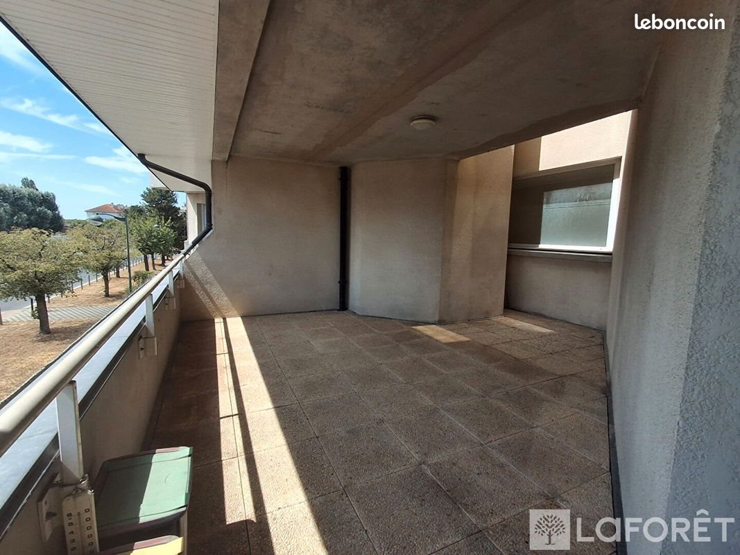 Appartement à louer, 58m², Ay