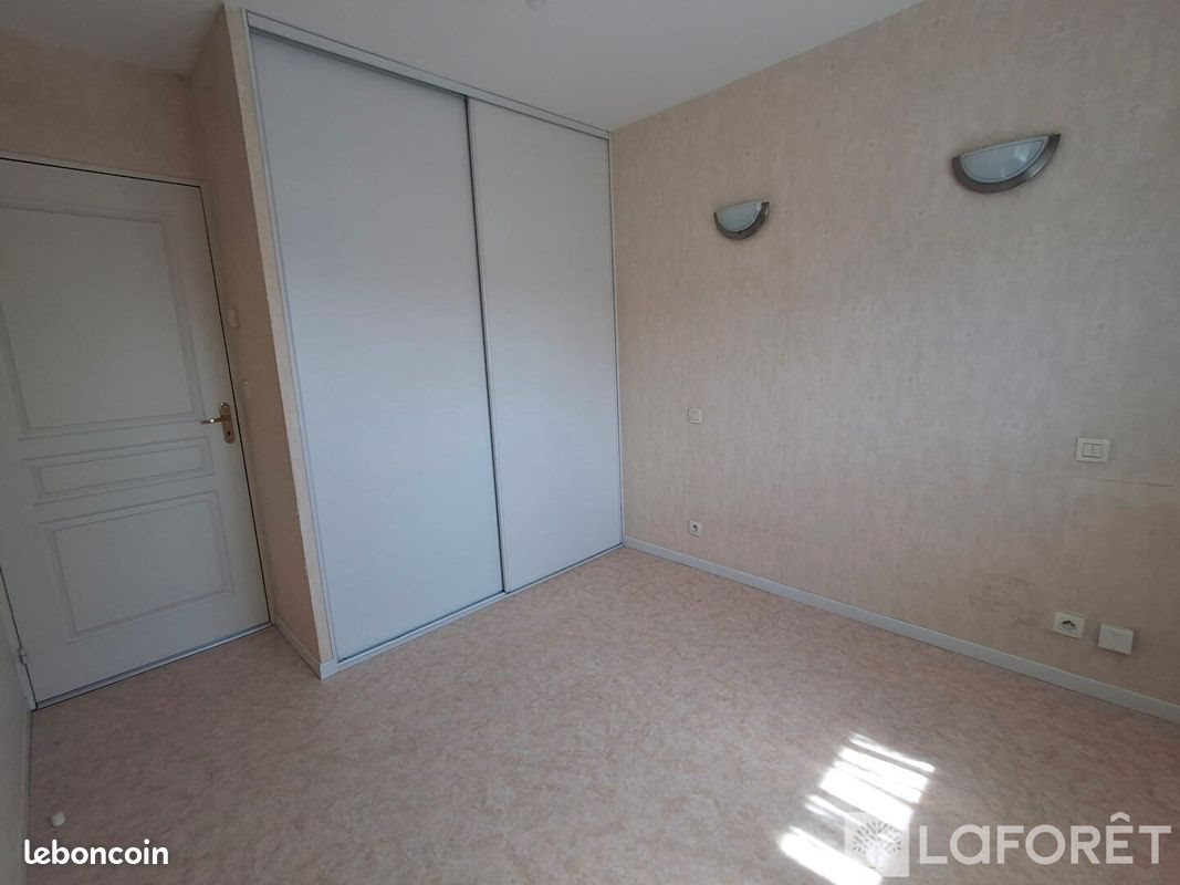 Appartement à louer, 58m², Ay