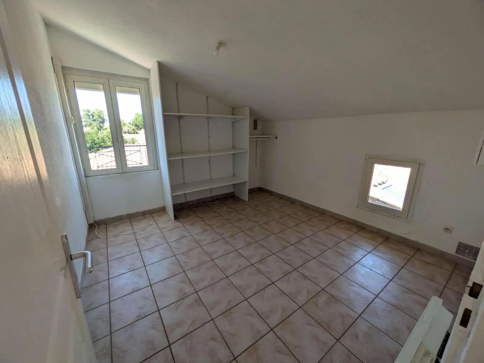 Appartement à louer, 39m², Vias
