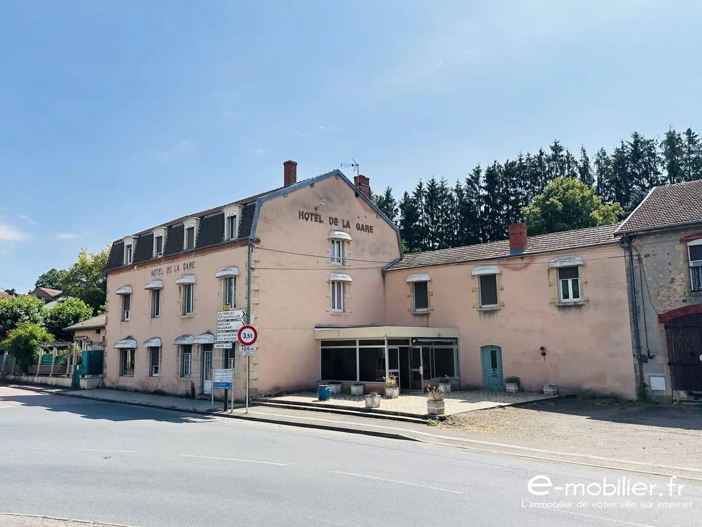 Maison à vendre, 530m², La Clayette