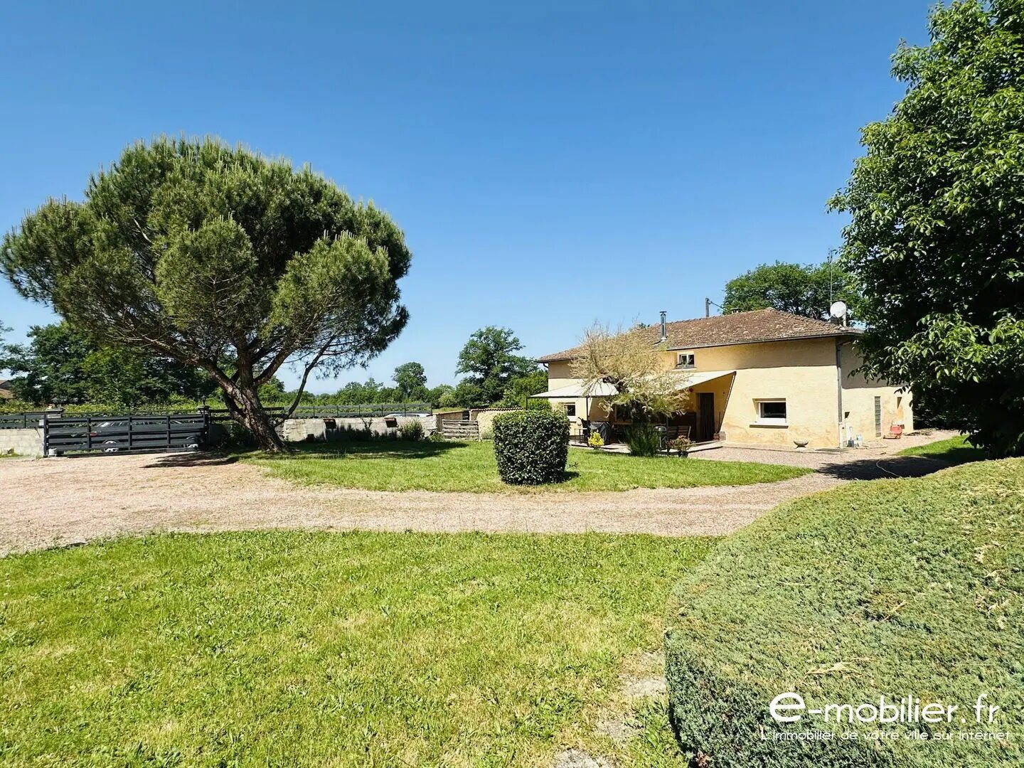 Maison à vendre, 191m², Charlieu