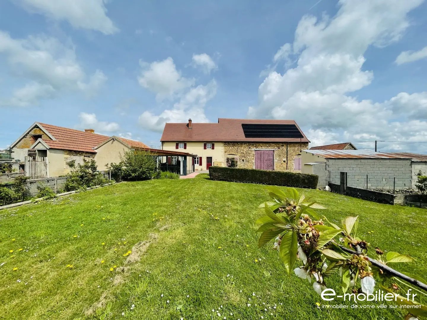 Maison à vendre, 110m², Saint-Christophe-en-Brionnais