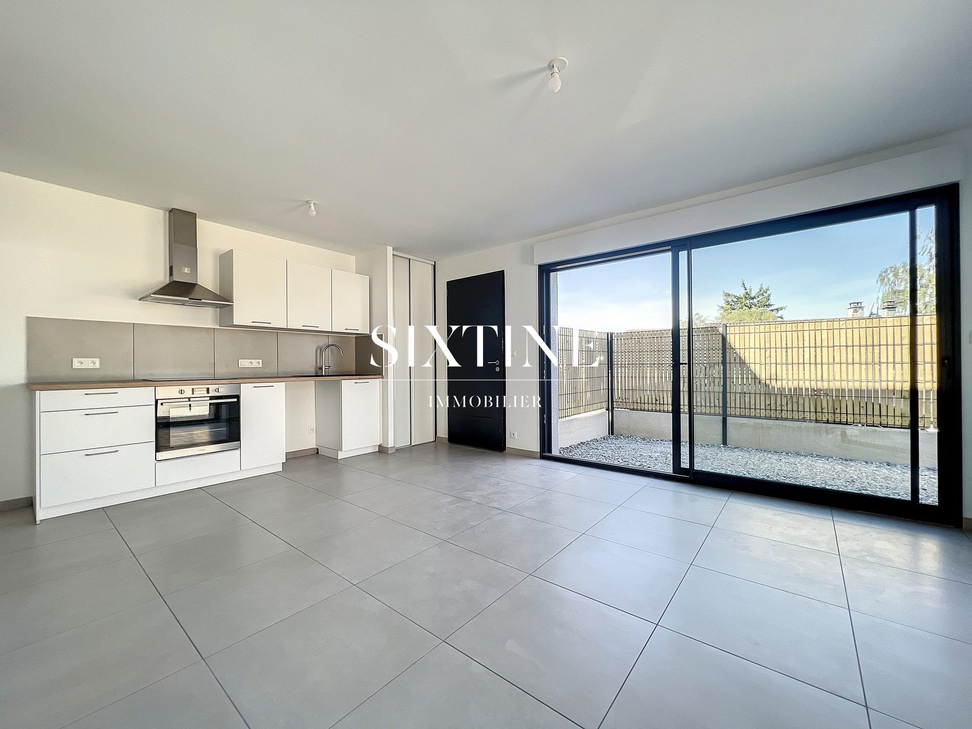 Appartement à louer, 3m², Vernioz