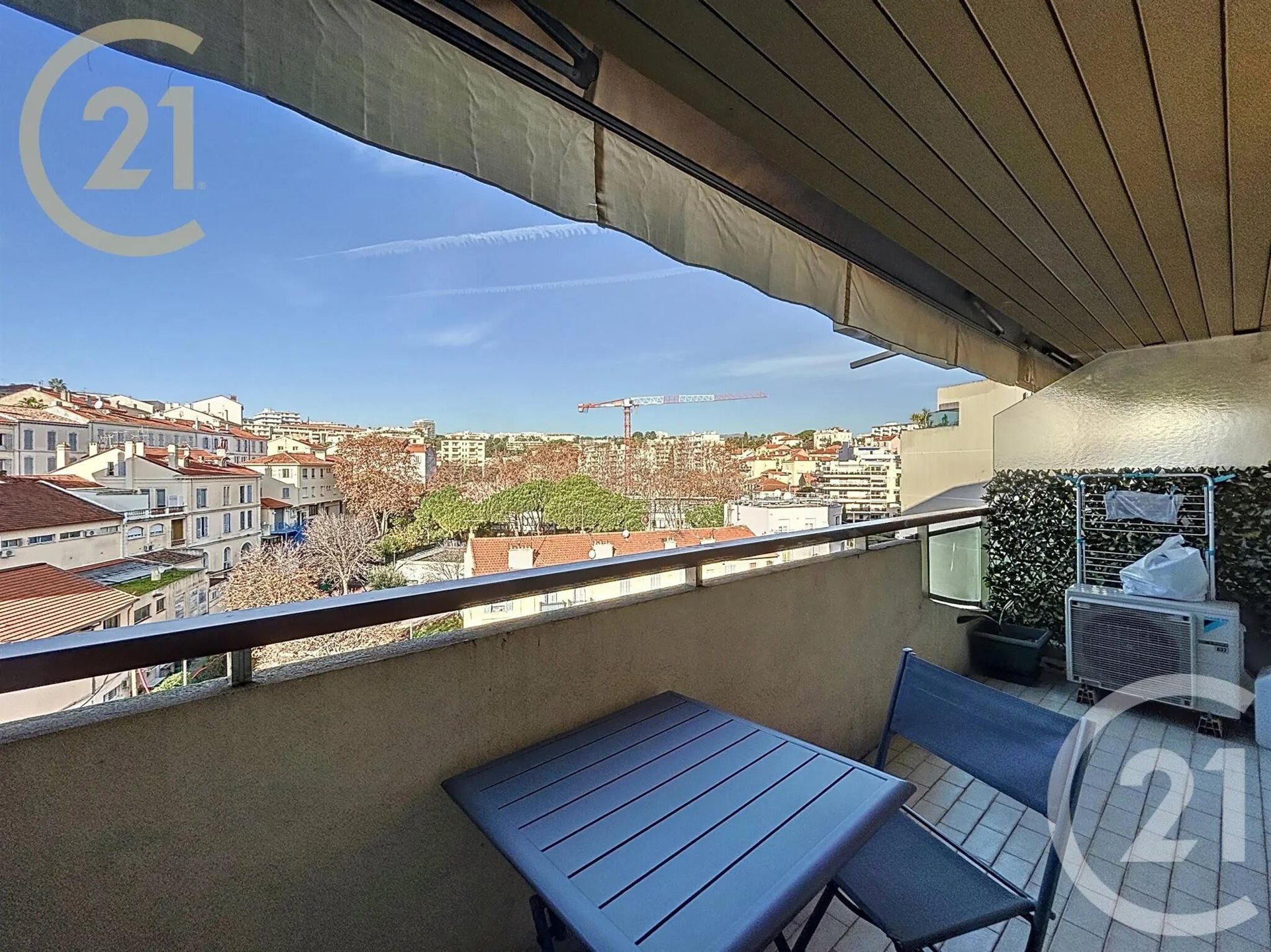 Appartement à louer, 24m², Cannes-la-Bocca