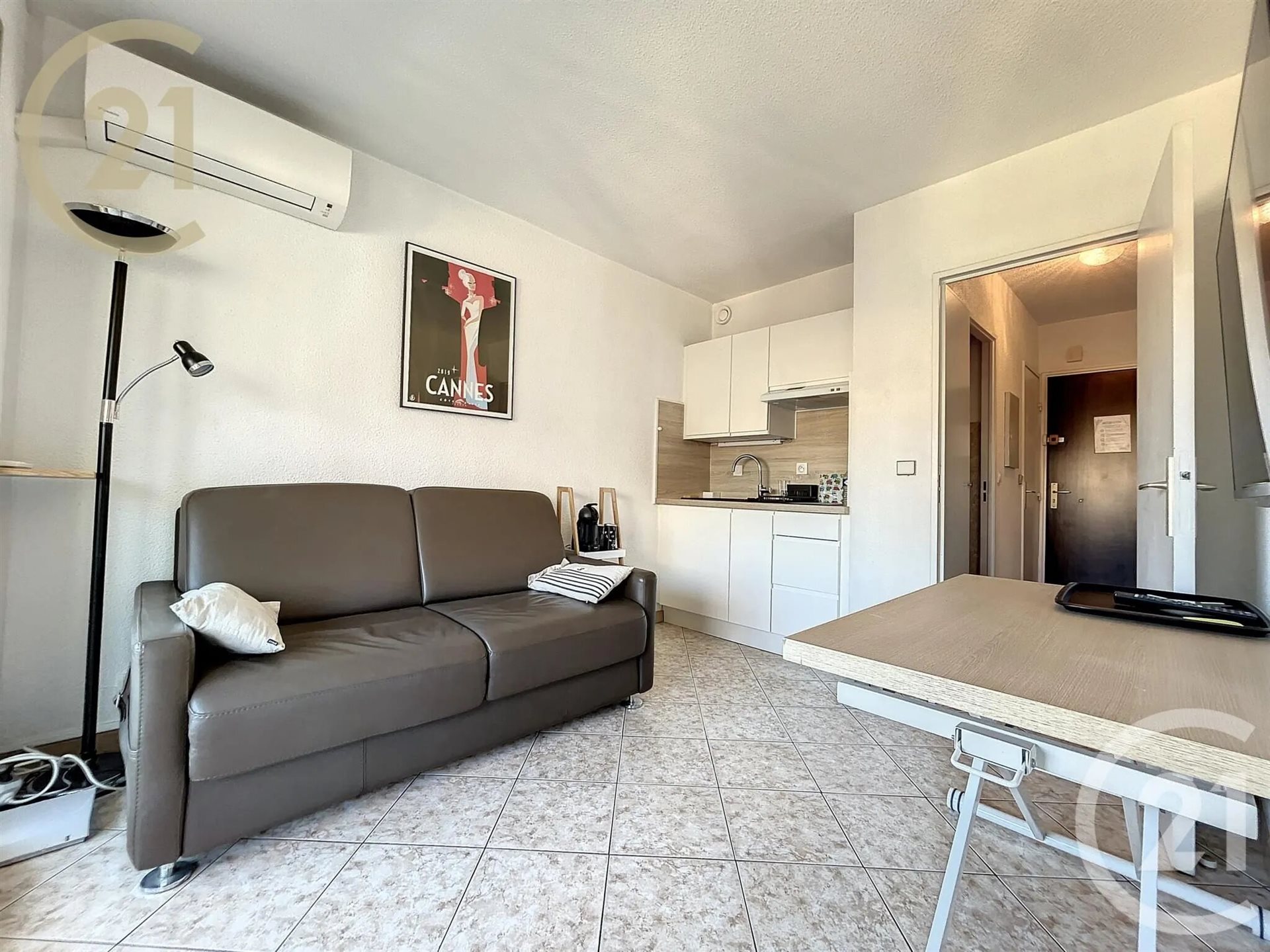 Appartement à louer, 24m², Cannes-la-Bocca