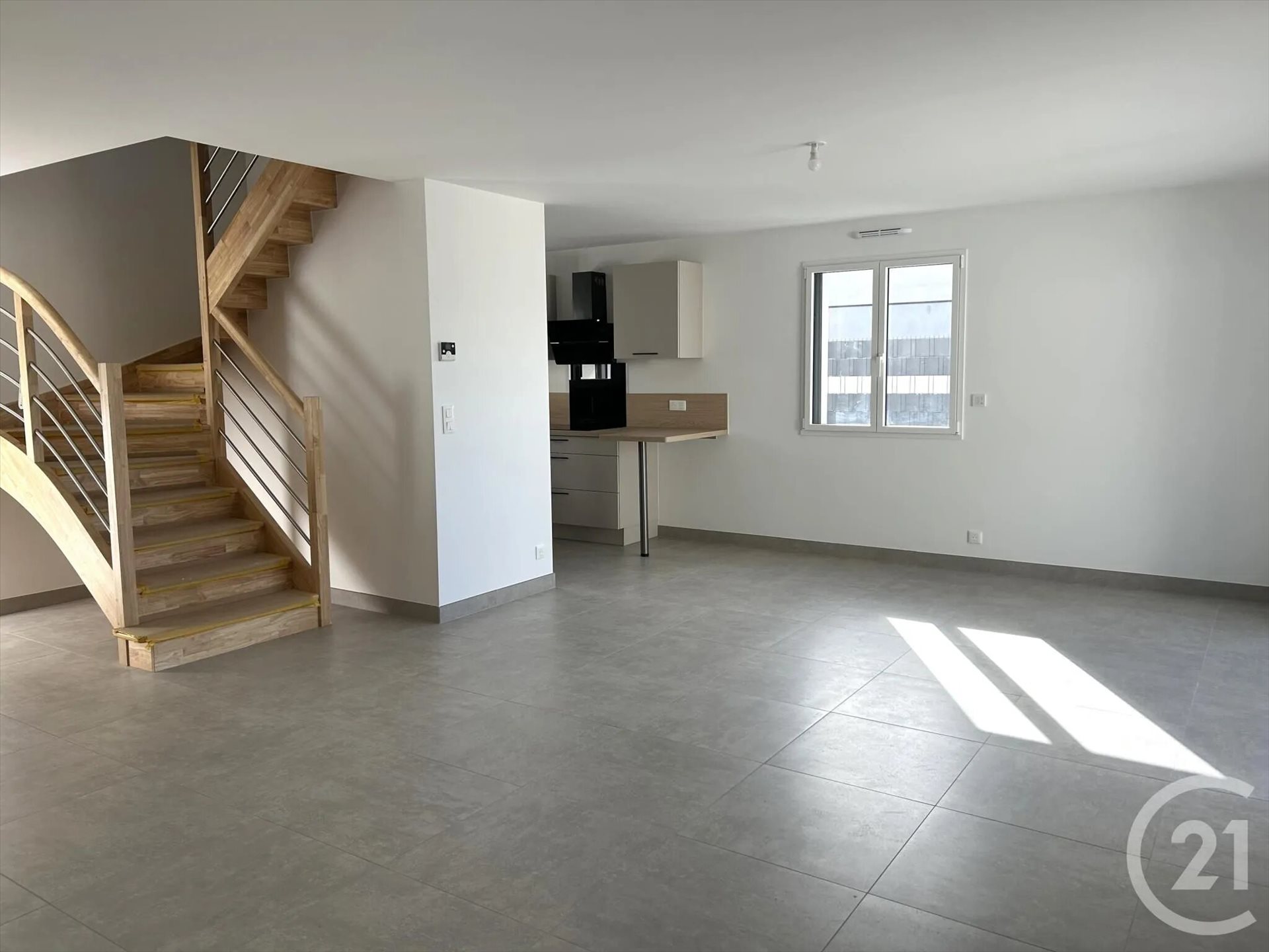 Maison à louer, 105m², Camoël