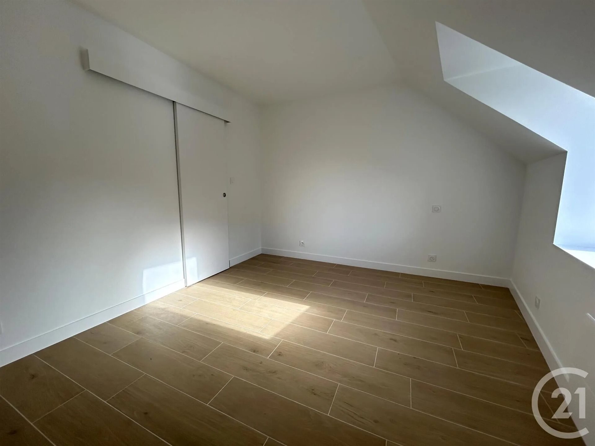 Maison à louer, 51m², Ambon