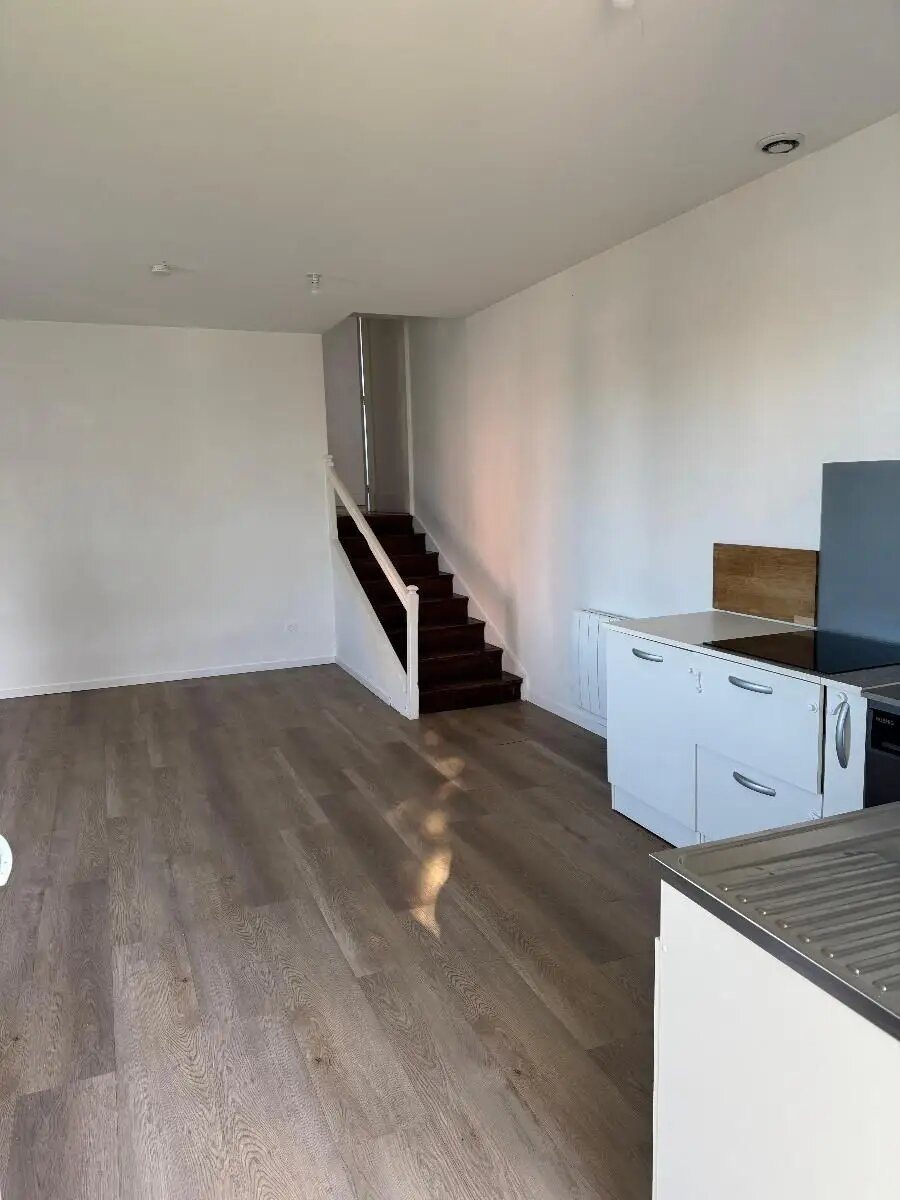 Appartement à louer, 82m², Boisset-lès-Montrond