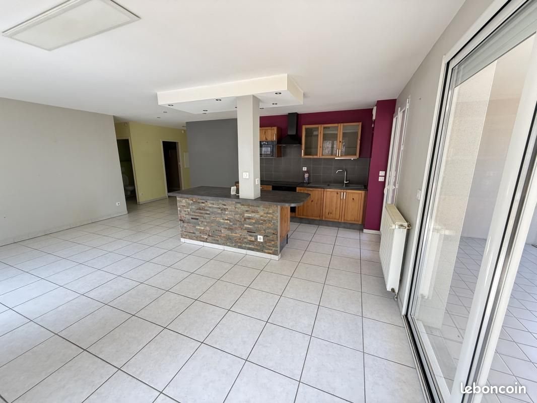 Appartement à louer, 78m², Saint-Just-Saint-Rambert