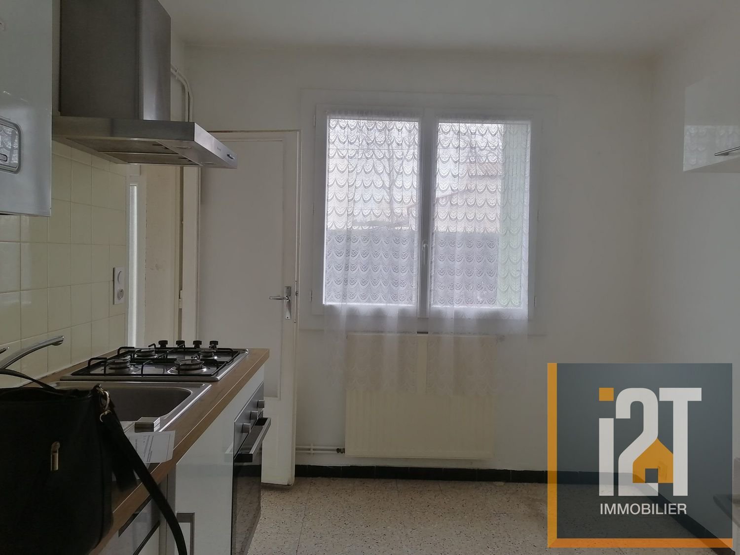 Appartement à louer, 66m², Nîmes