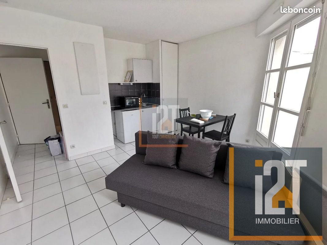 Appartement à louer, 21m², Nîmes