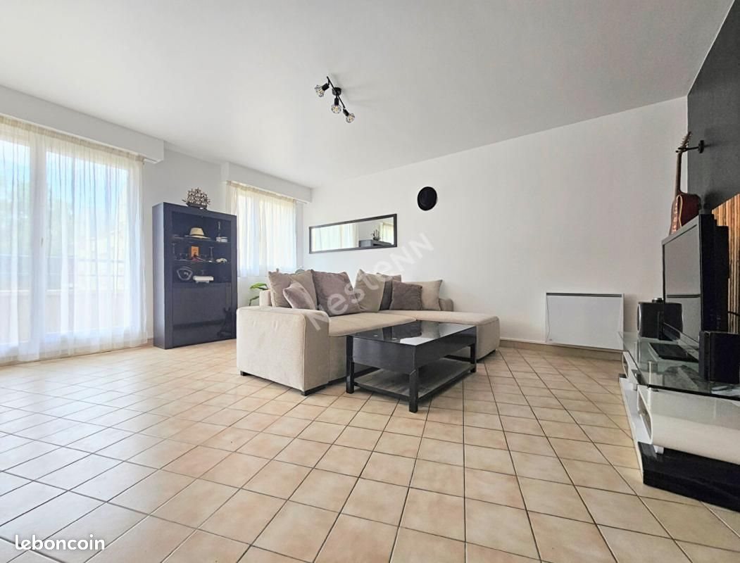 Appartement à vendre, 74m², Osny
