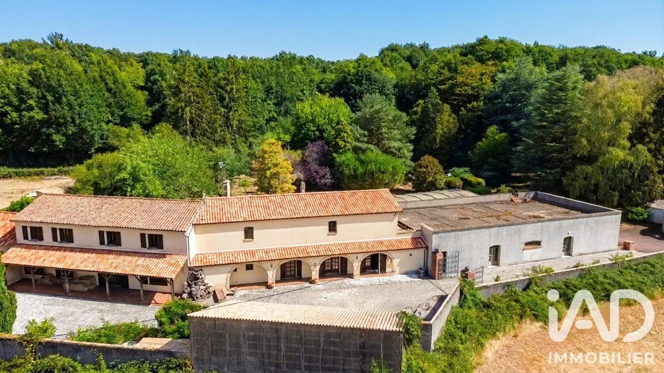 Maison à vendre, 480m², Saint-Aubin-le-Cloud