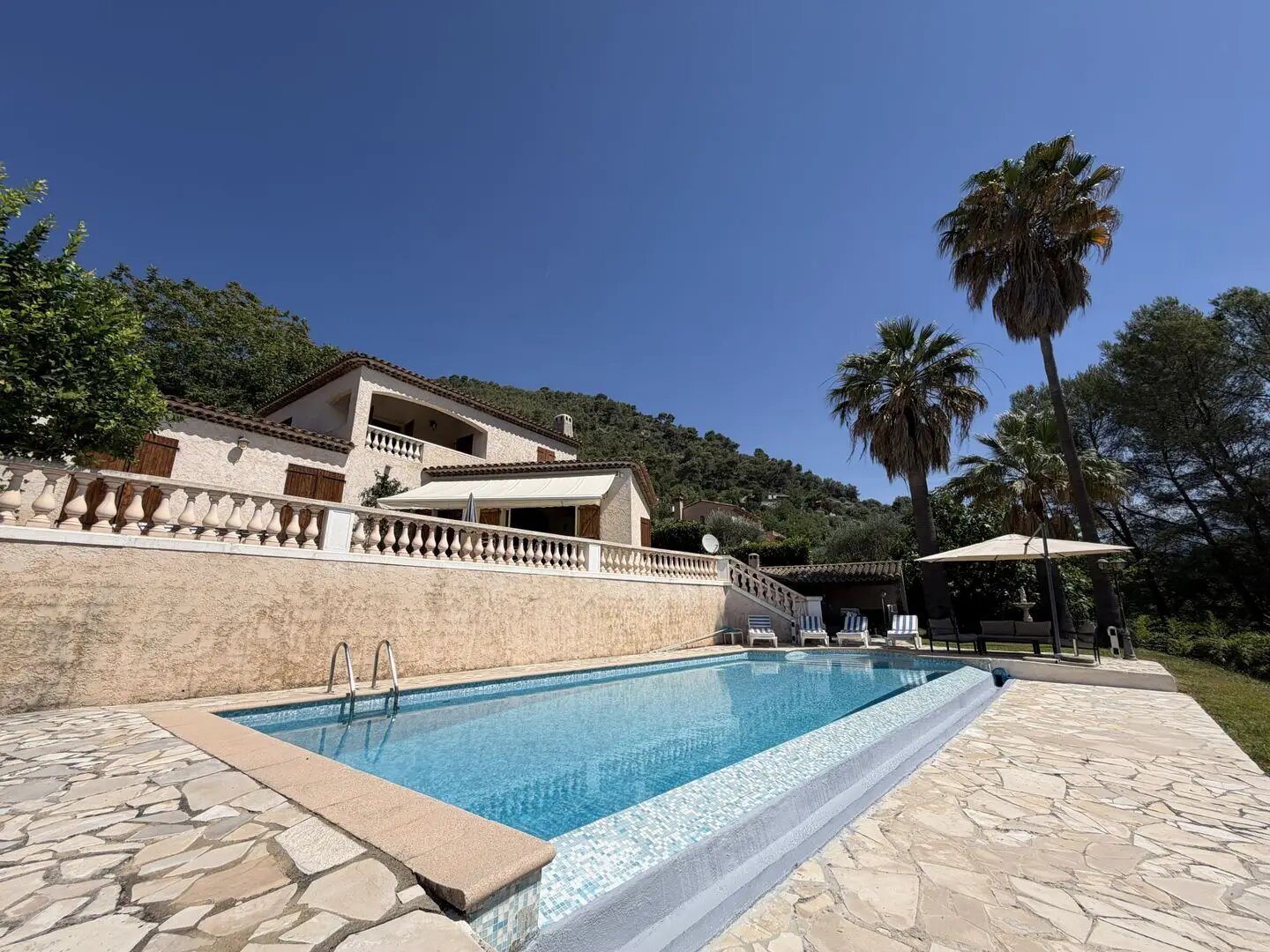 Maison à vendre, 158m², Cantaron